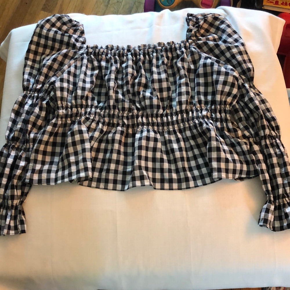 H&M Puff sleeve peplum gingham cropped top